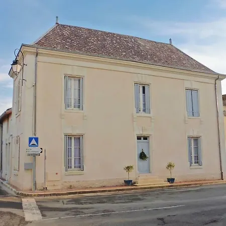 Pays De La Loire Holiday home Vezieres